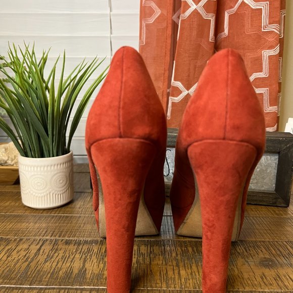 Platform Pumps - Picture 2 of 4